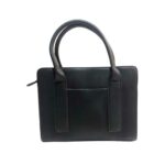 Bolso para dama HNA de color negro, asa estática del color del boso en la parte superior para tomar con la mano.